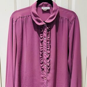 Chic Mauve Blouse with Ruffle Detail